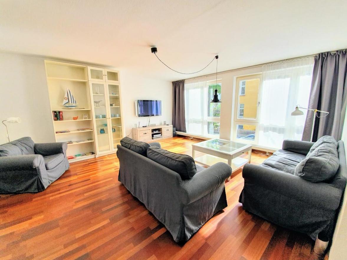 Ferienwohnung Achtern Diek, Inklusive Strandkorb Und Stellplatz Rostock Exterior photo