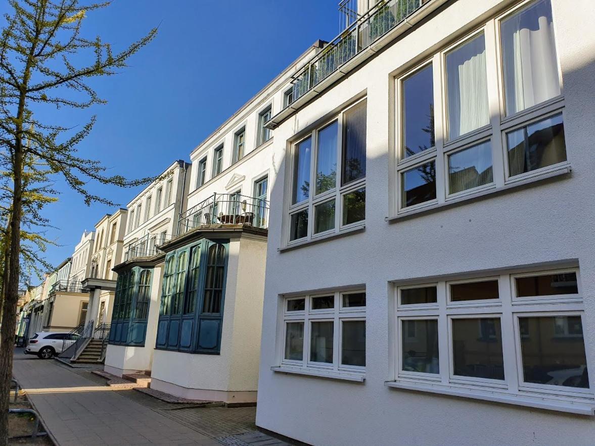 Ferienwohnung Achtern Diek, Inklusive Strandkorb Und Stellplatz Rostock Exterior photo