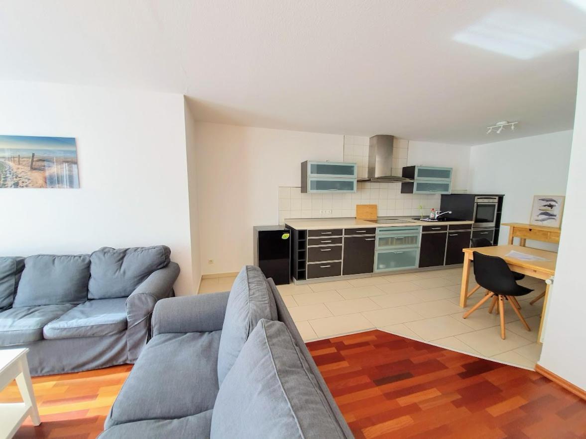 Ferienwohnung Achtern Diek, Inklusive Strandkorb Und Stellplatz Rostock Exterior photo