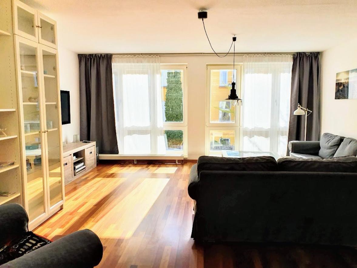 Ferienwohnung Achtern Diek, Inklusive Strandkorb Und Stellplatz Rostock Exterior photo